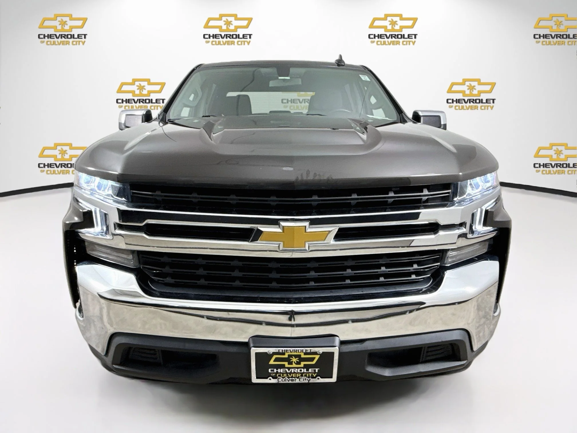 Used 2022 Oxford Brown Metallic Chevrolet LT image 2