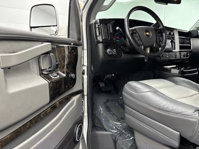 Used 2021 SPECIAL EXTERIOR COLOR Chevrolet LS image 14