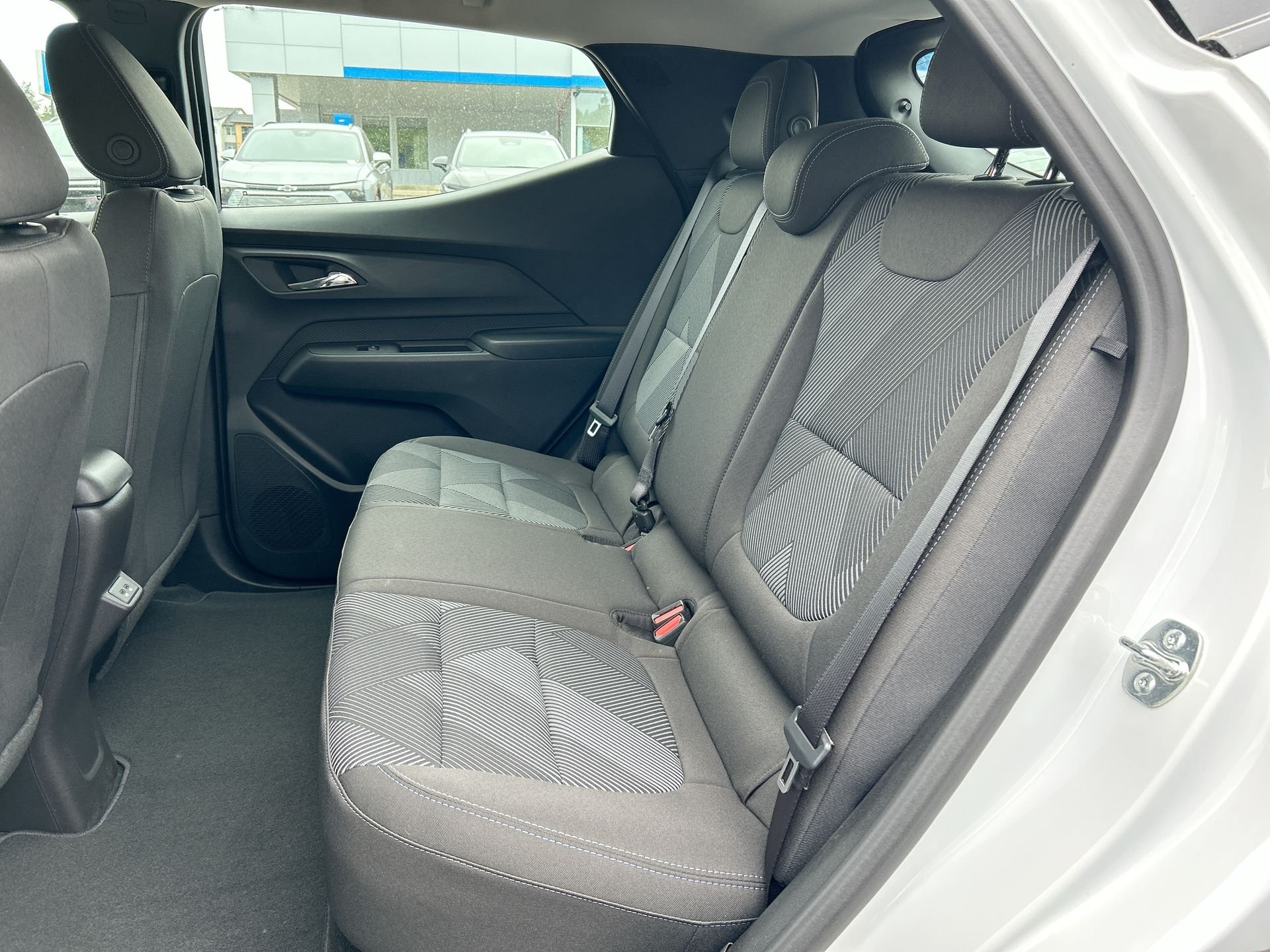 New 2027 Summit White Chevrolet LT image 23