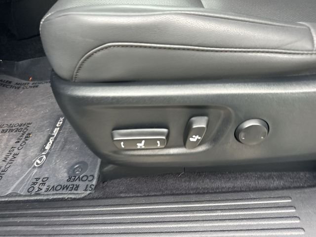 Certified Used 2022 White Lexus 460 image 12