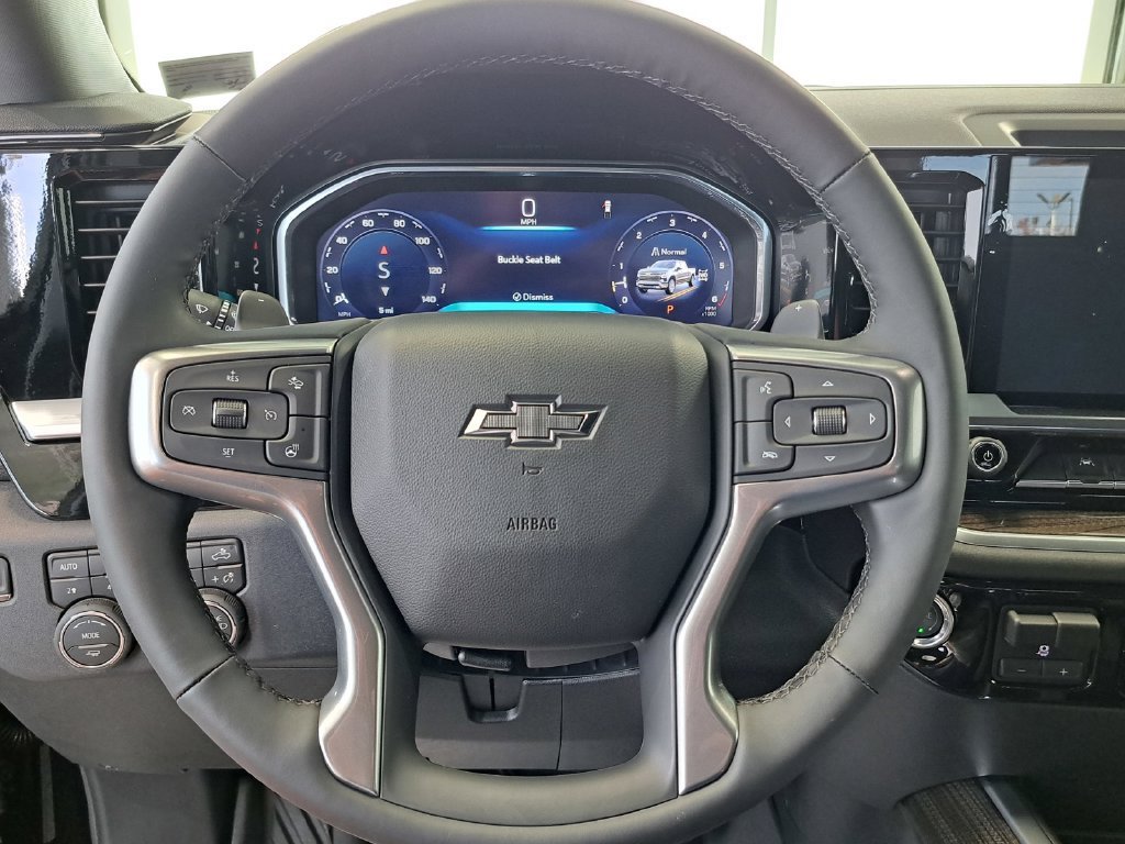 2026 Chevrolet Silverado 1500 RST Crew Cab Pickup Slide 8