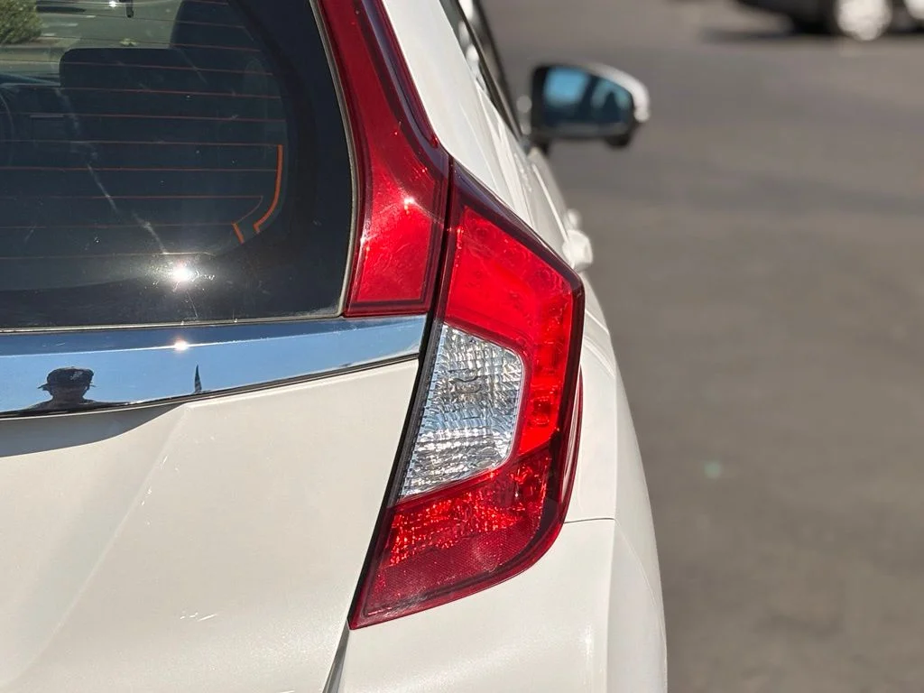 Used 2017 White Honda EX-L image 13