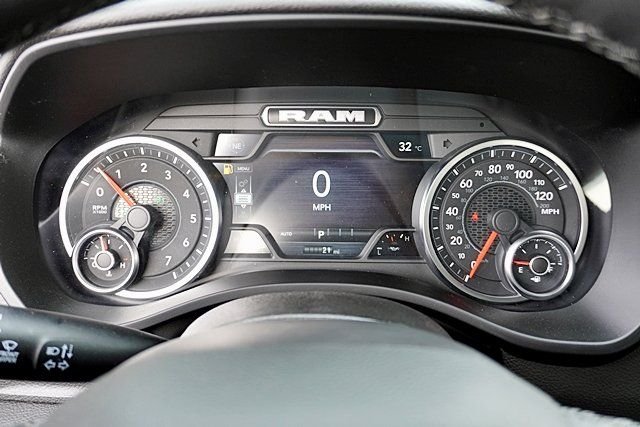 New 2026 Bright White Clear-Coat Exterior Paint RAM Big Horn/Lone Star image 40