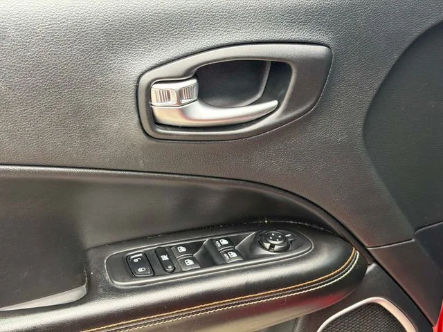 Used 2019 Red Jeep Latitude image 17