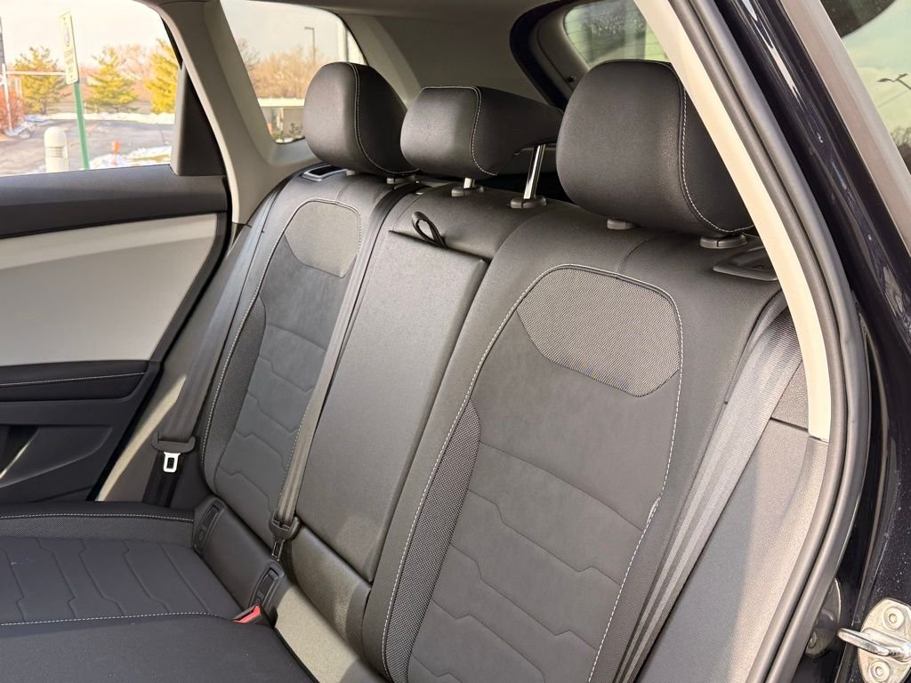 New 2026 Deep Black Pearl Volkswagen 1.5T SE image 30