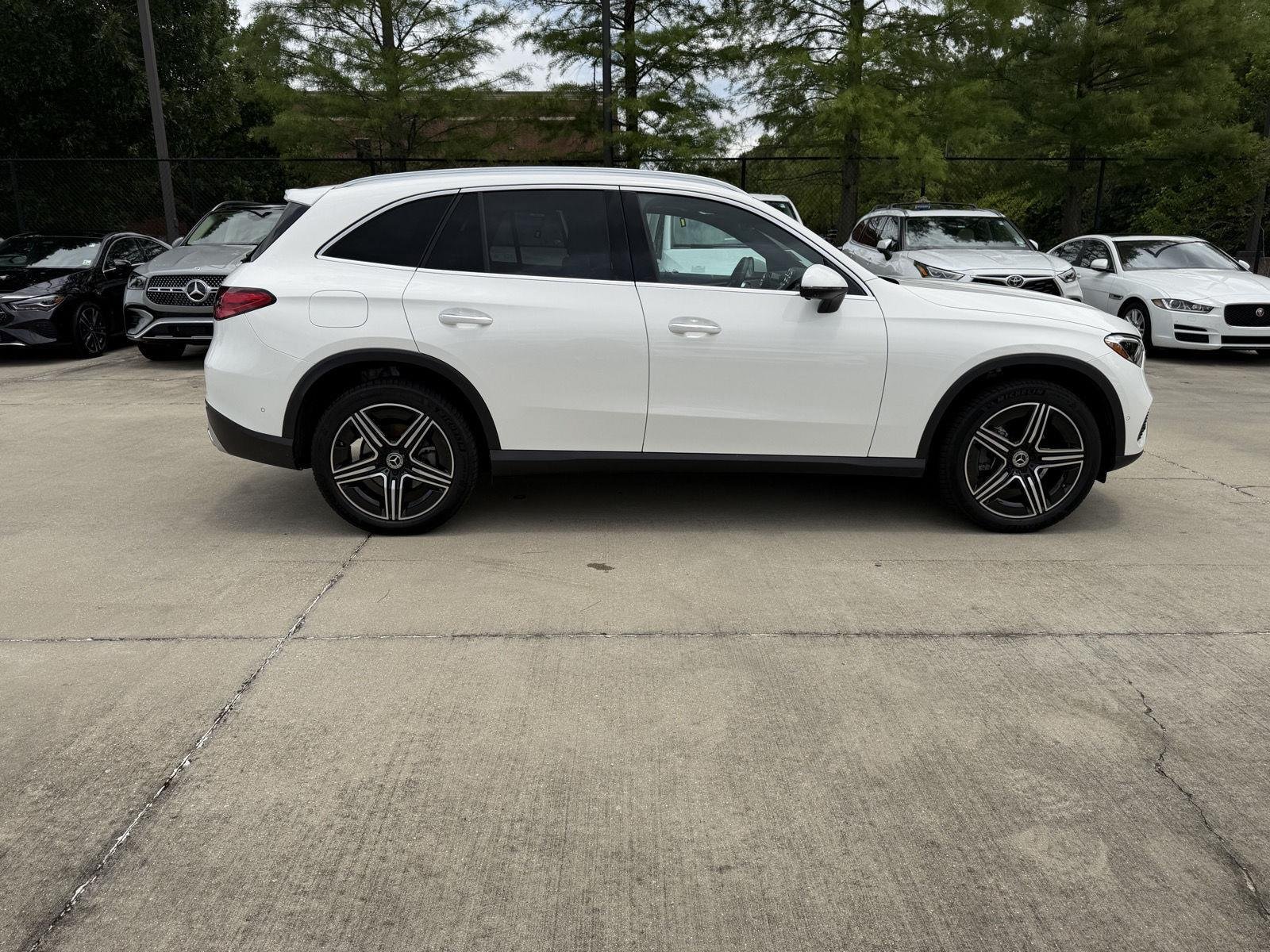 Certified Used 2026 Polar White Mercedes-Benz GLC 300 image 27