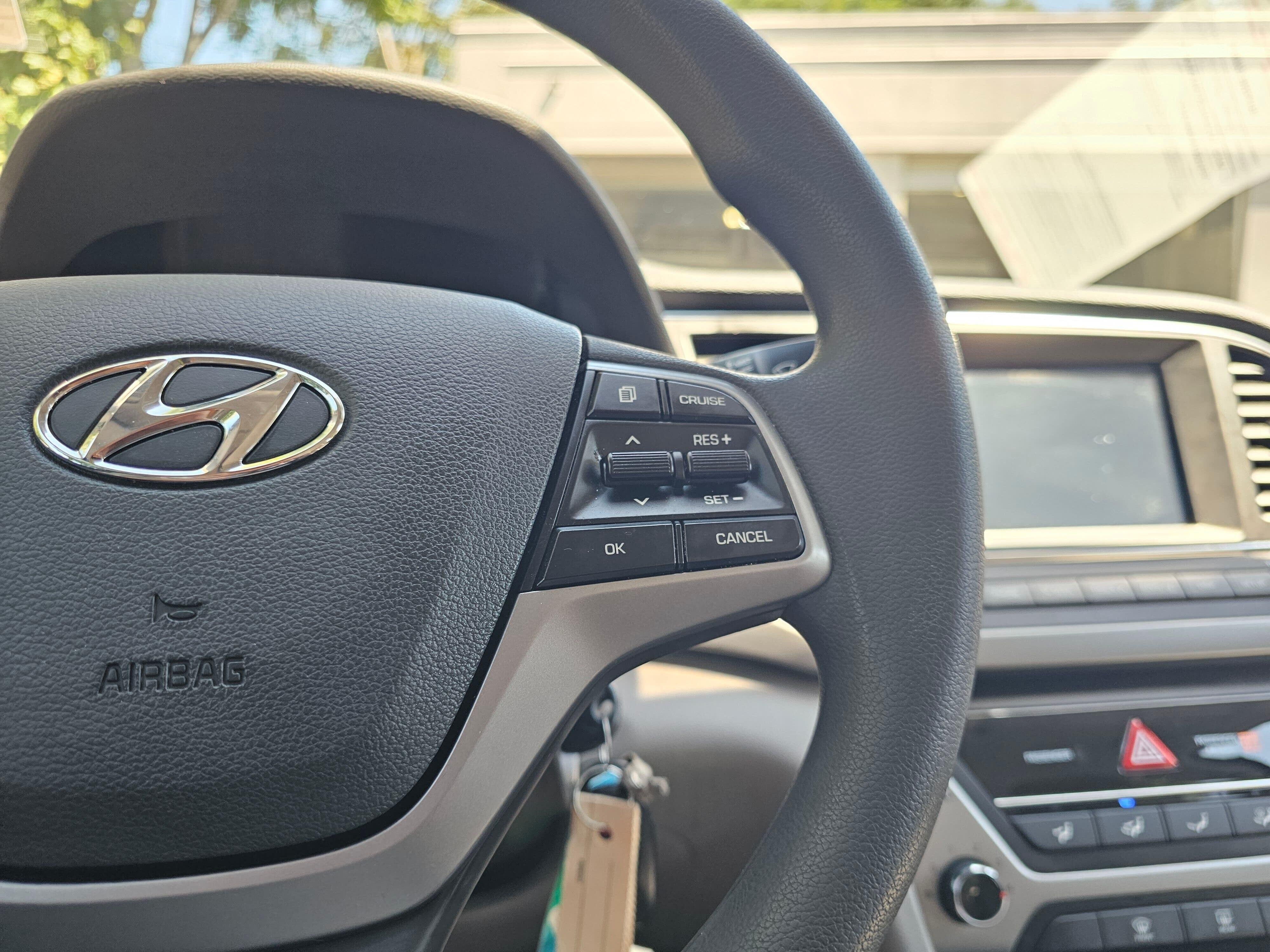 Used 2018 Phantom Black Hyundai SEL image 35
