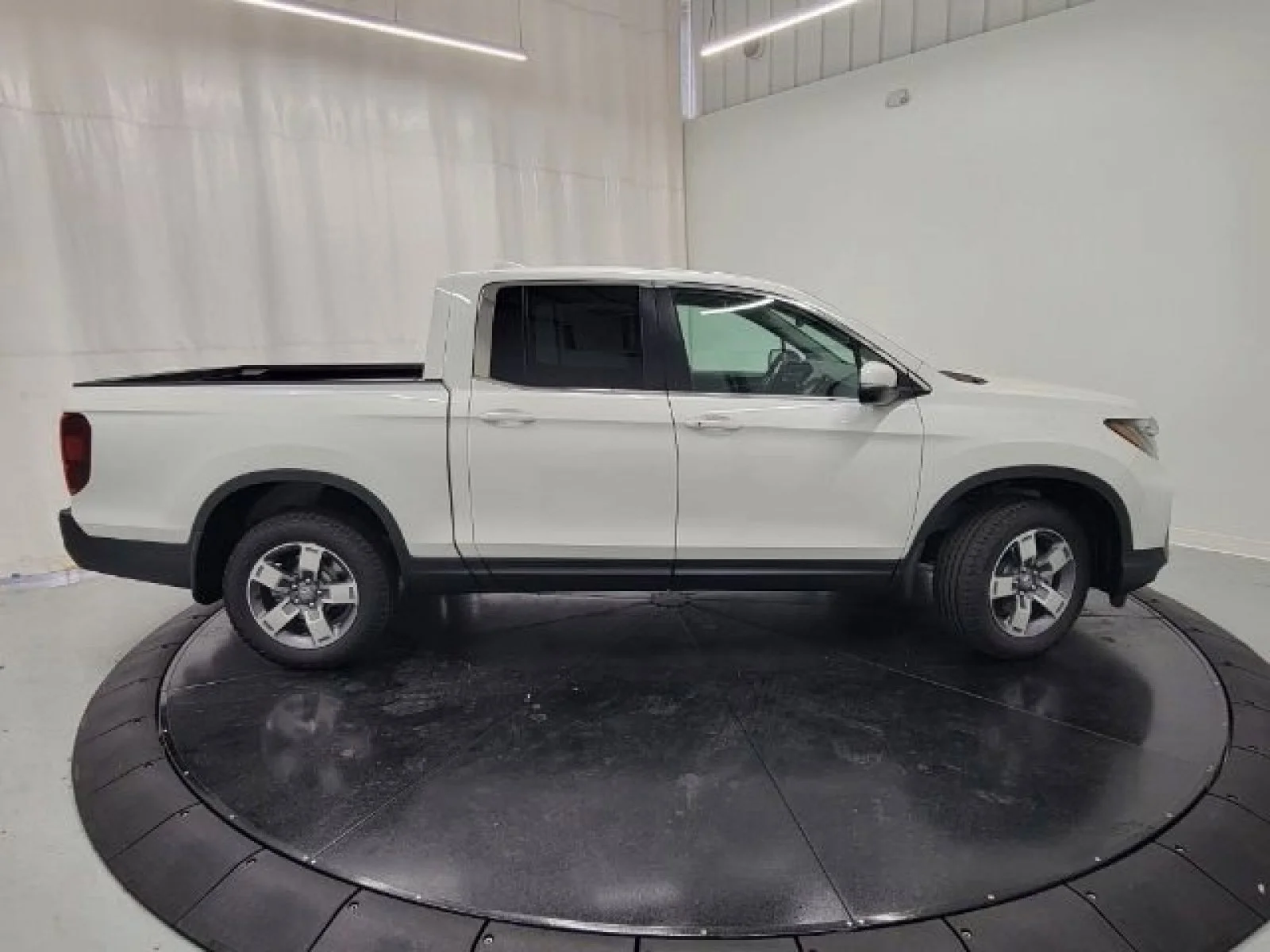 New 2026 Platinum White Pearl Honda RTL image 29