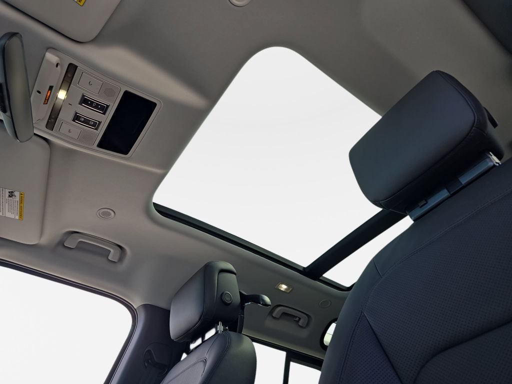 New 2026 Carpathian Grey Land Rover S image 31