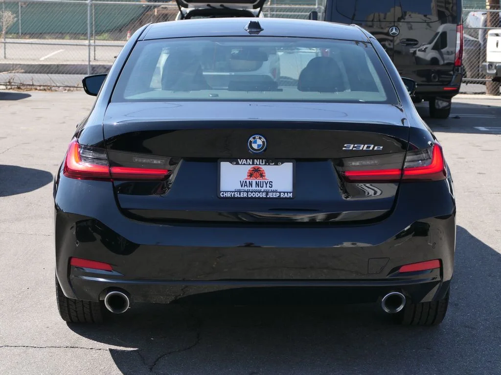 Used 2024 Jet Black BMW 330e iPerformance image 5