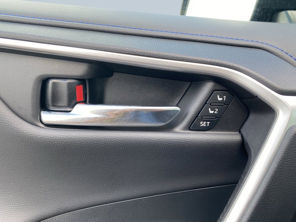 2024 Toyota RAV4 XSE - Photo 19