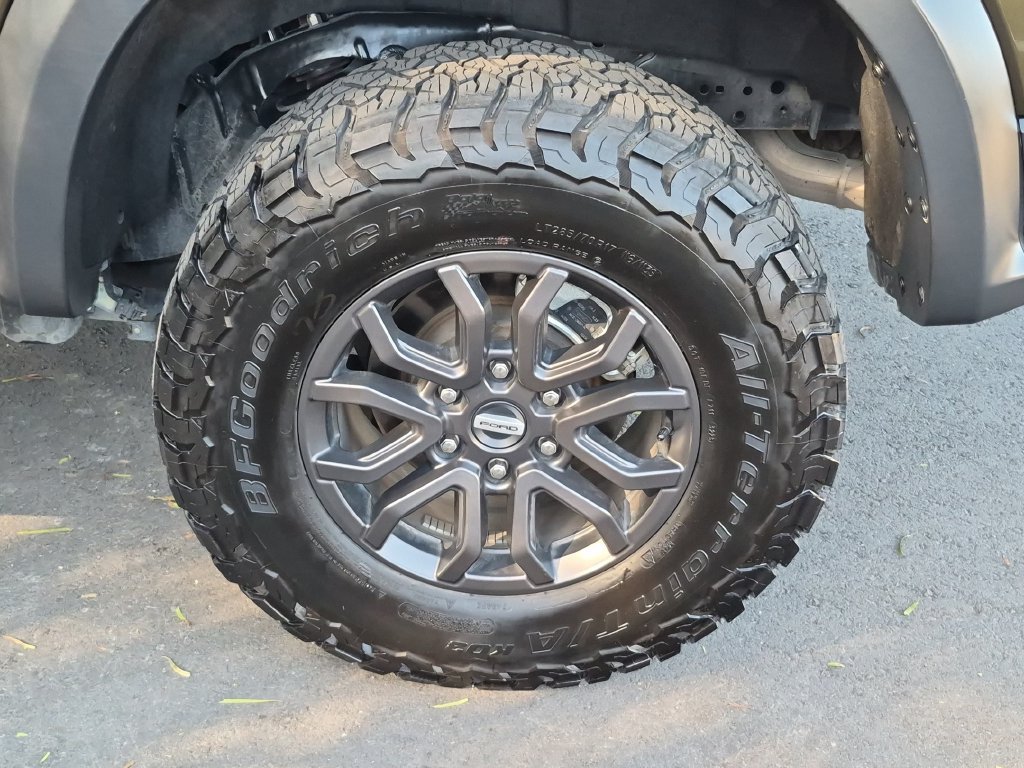Used 2024 Green Ford Raptor image 31
