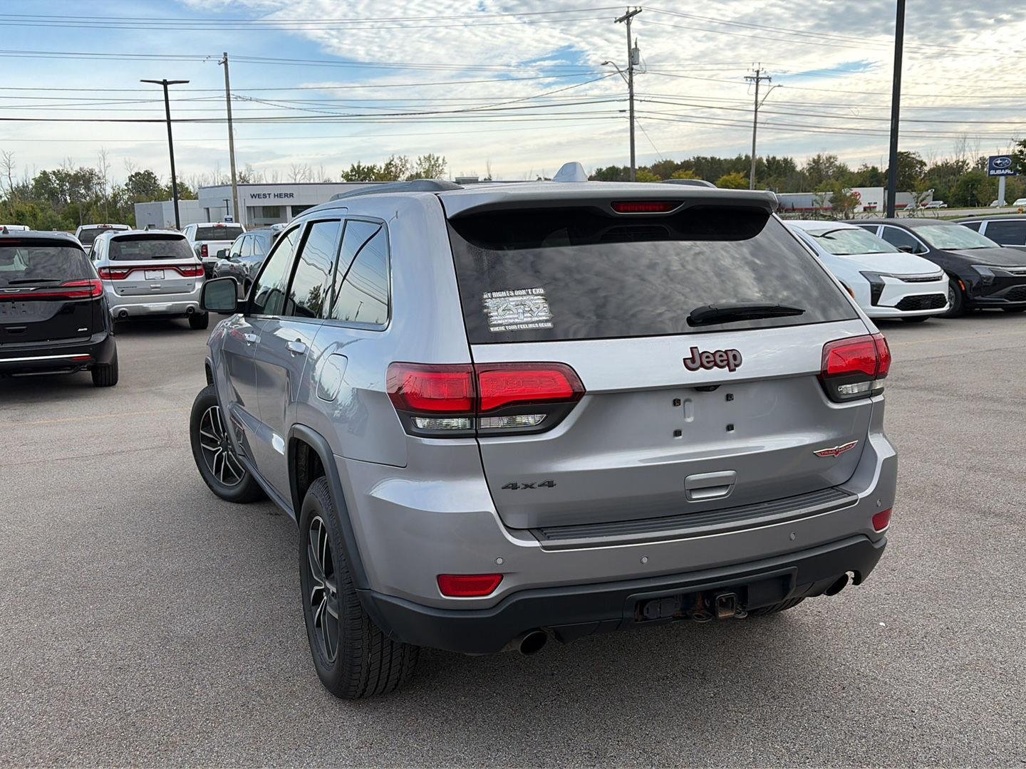 Used 2020 Billet Silver Metallic Clearcoat Jeep Trailhawk image 3