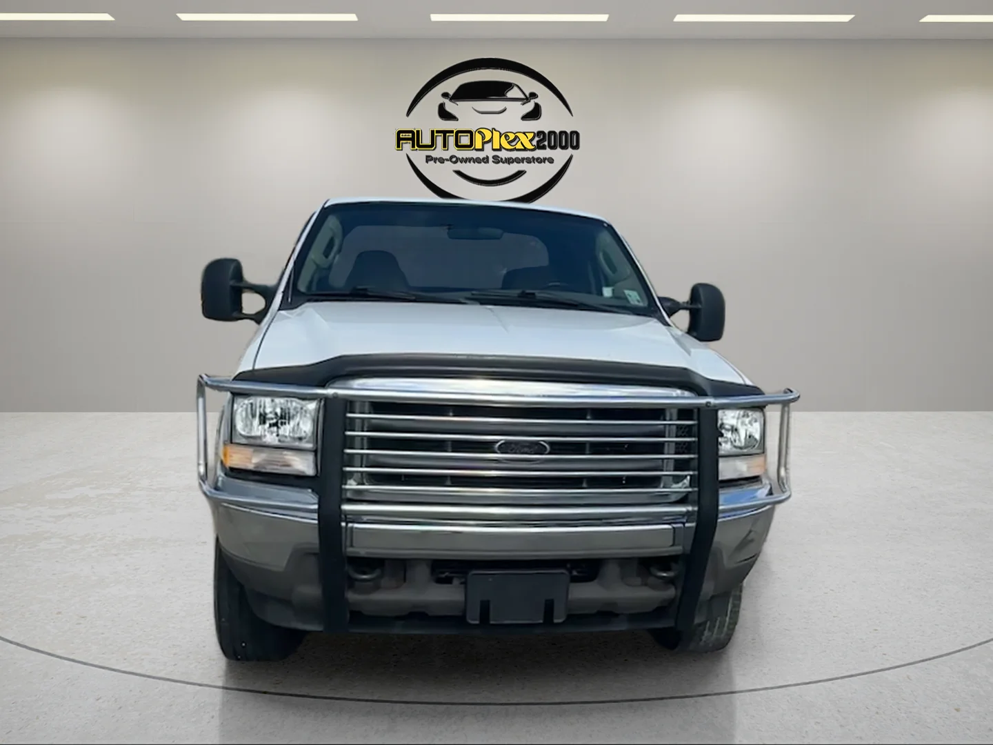 Used 2004 White Ford Lariat image 2