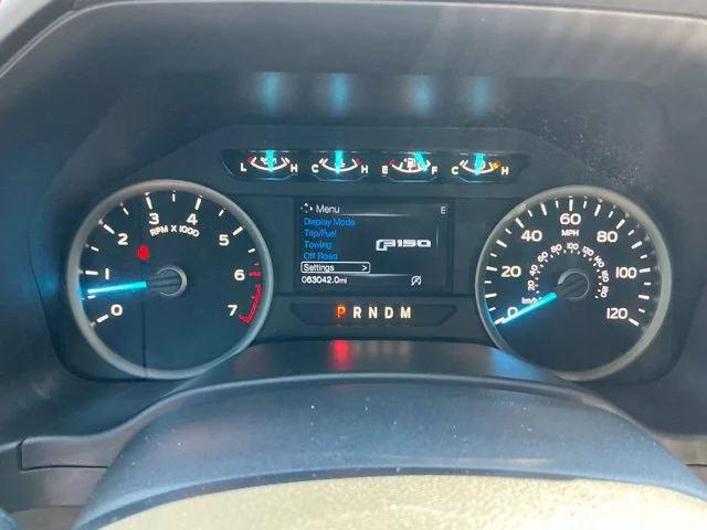 Certified Used 2019 Oxford White Ford XLT image 34