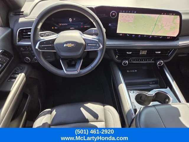 Used 2025 Summit White Chevrolet LT image 12