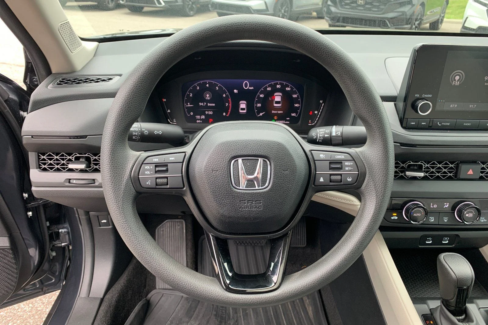 Used 2025 Gray Honda SE image 26
