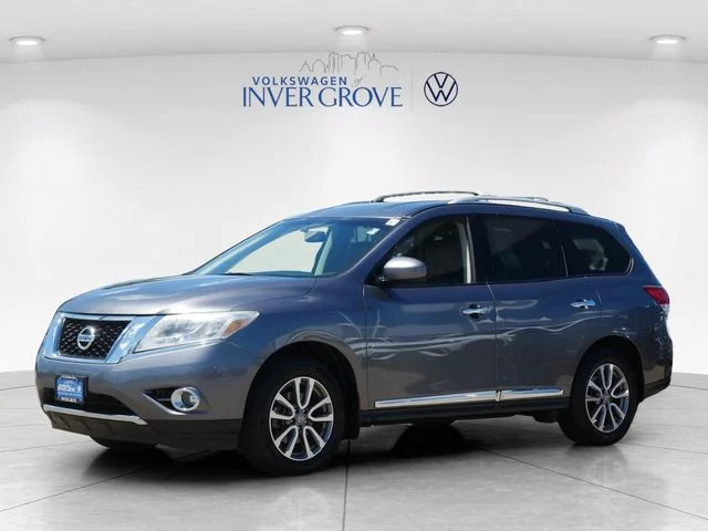 Used 2015 Gray Nissan SL image 3