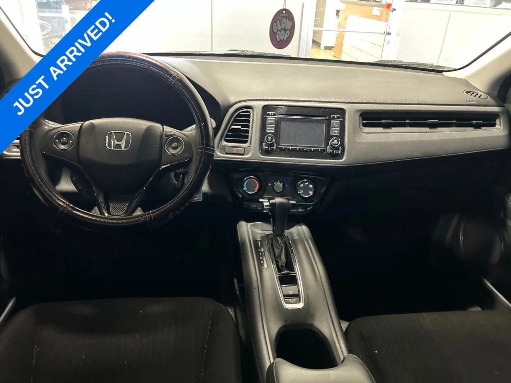 Used 2016 Modern Steel Metallic Honda LX image 5