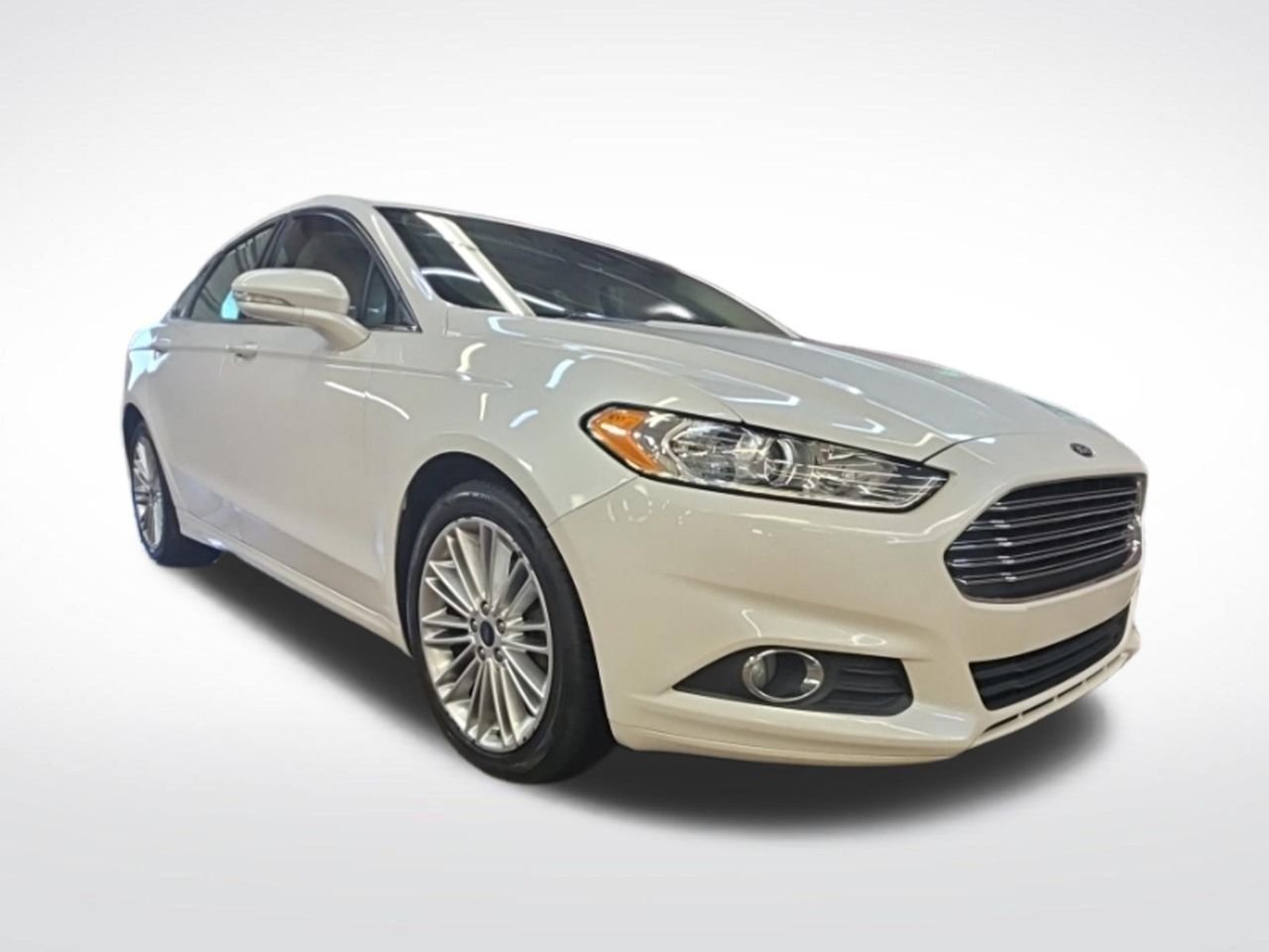 Used 2016 White Ford SE image 7
