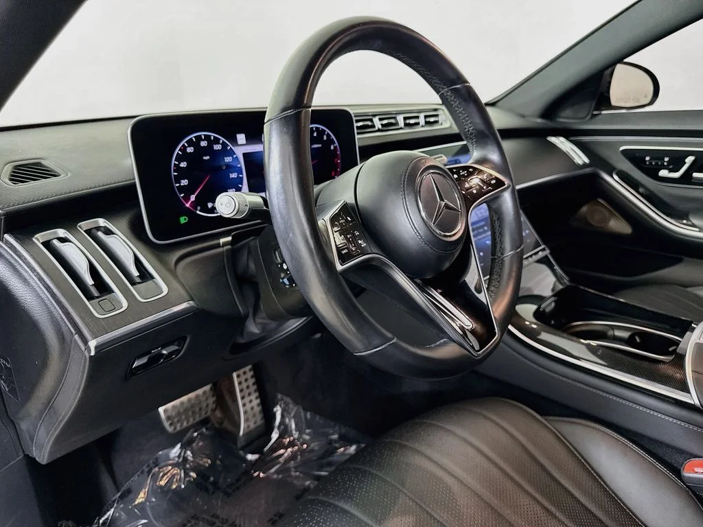 Used 2022 Gray Mercedes-Benz S 580 image 9