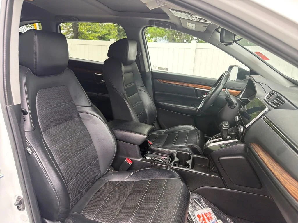 Used 2020 White Honda EX-L image 45