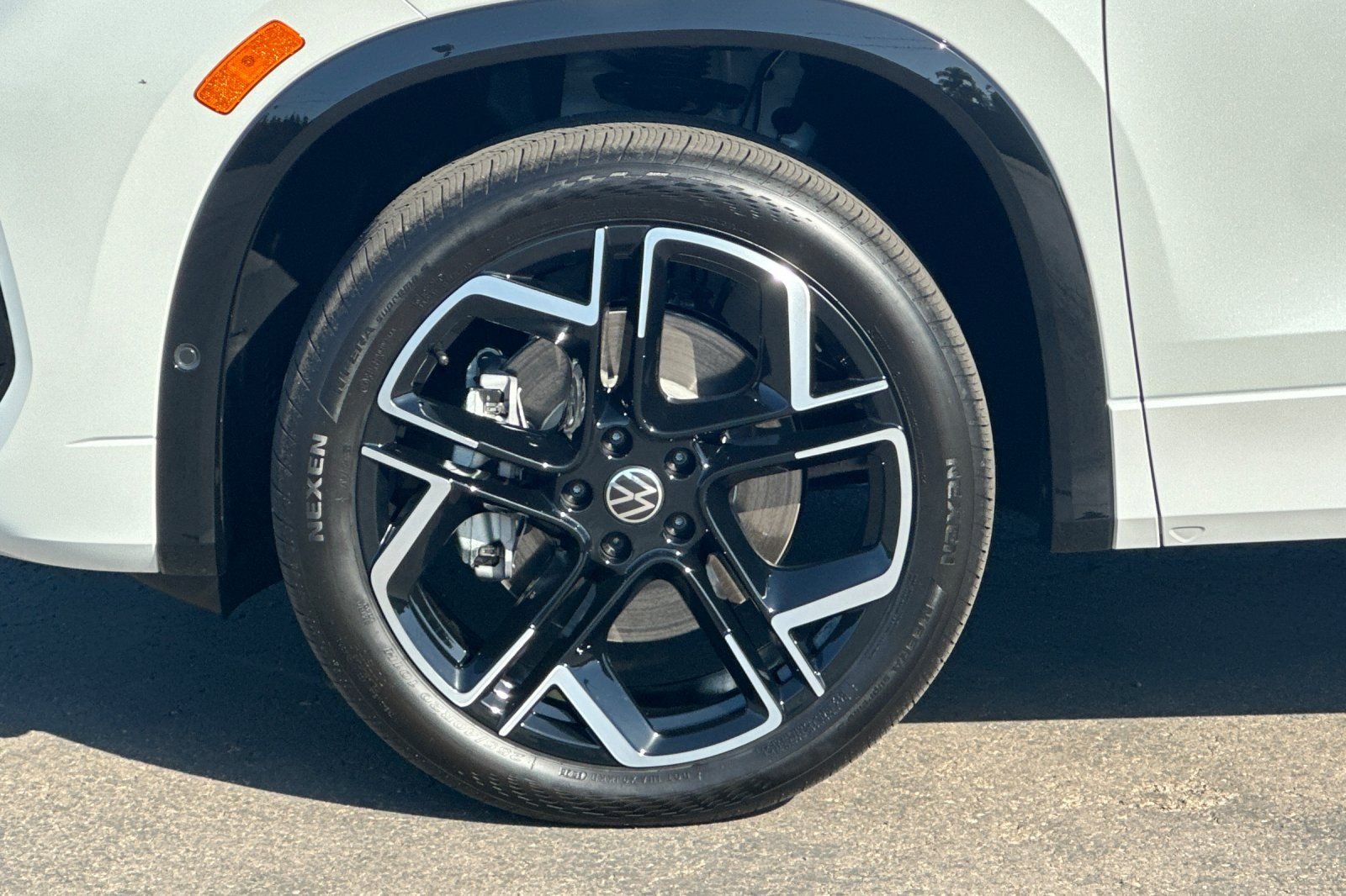 New 2026  Volkswagen 2.0T SEL R-Line Turbo image 25