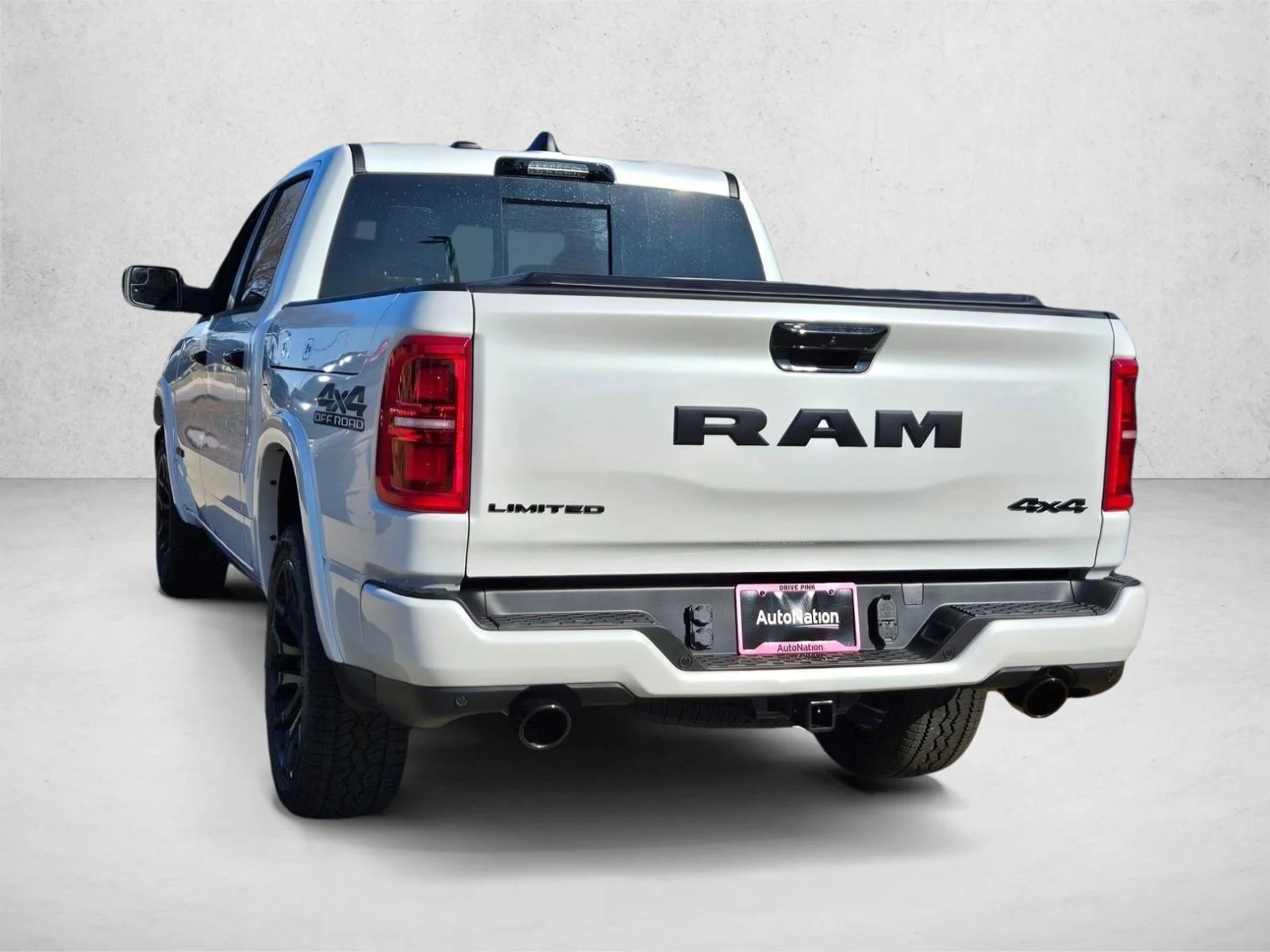 New 2026 Ivory White Tri-Coat Pearlcoat Ram Limited image 9