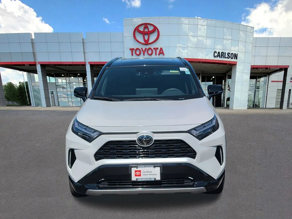 2025 Toyota RAV4 XSE - Photo 6