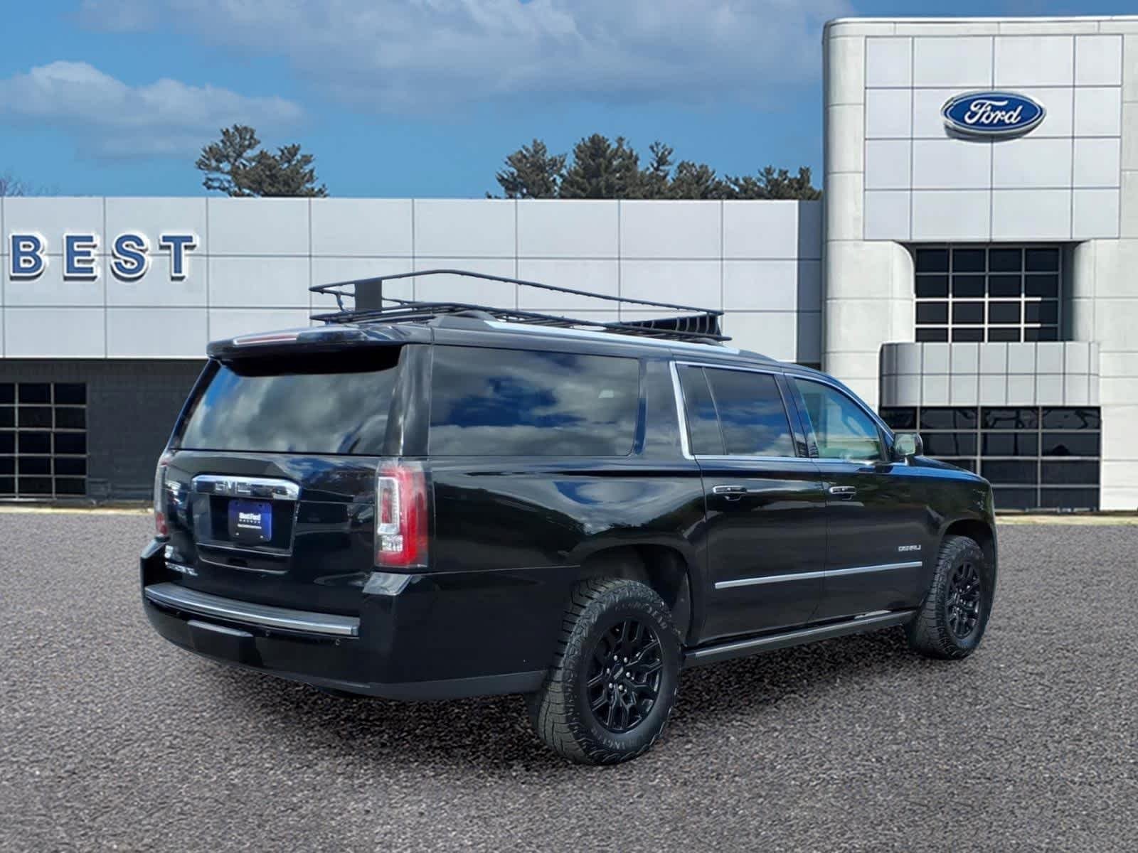 Used 2017 Onyx Black GMC Denali image 8