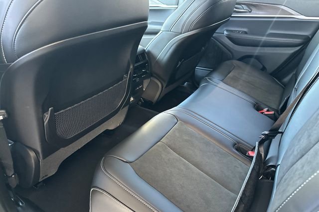 New 2026 Baltic Gray Metallic Clear-Coat Exterior Paint Jeep Laredo Altitude image 11