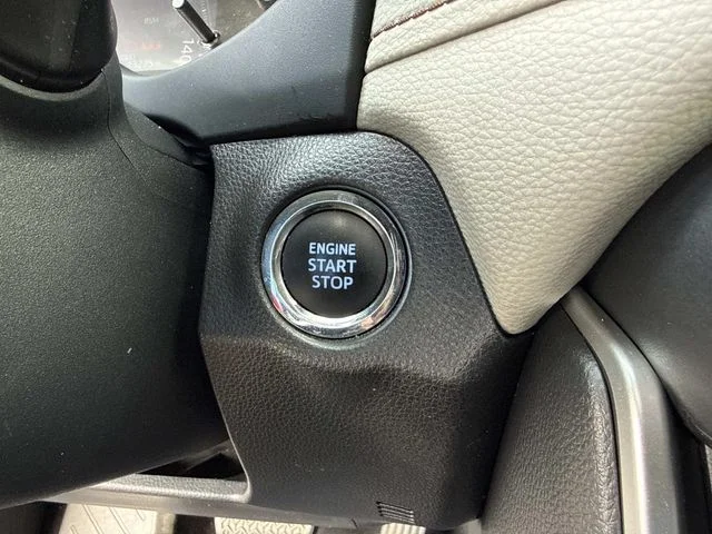 Used 2019  Toyota Limited image 36