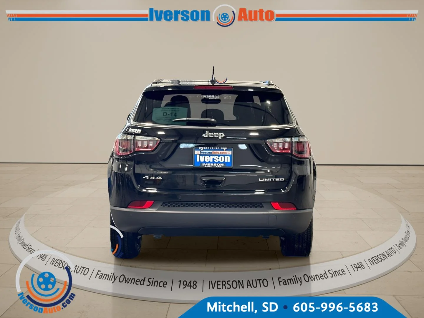 New 2026 Diamond Black Crystal Pearl-Coat Exterior Paint Jeep Limited image 6