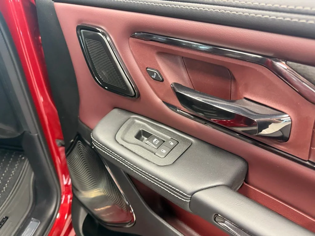 New 2026 Molten Red Pearl-Coat Exterior Paint RAM Limited image 63