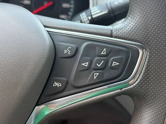 Used 2020 SUMMIT WHITE Chevrolet LS image 25