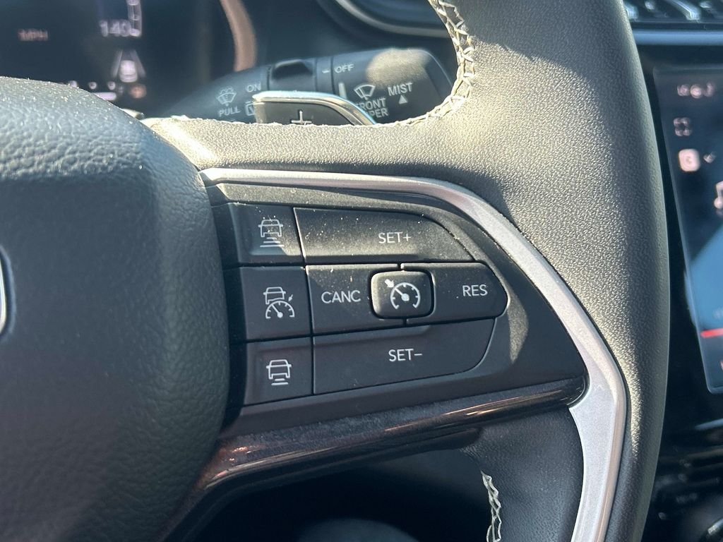 Used 2023 Black Jeep Altitude image 23