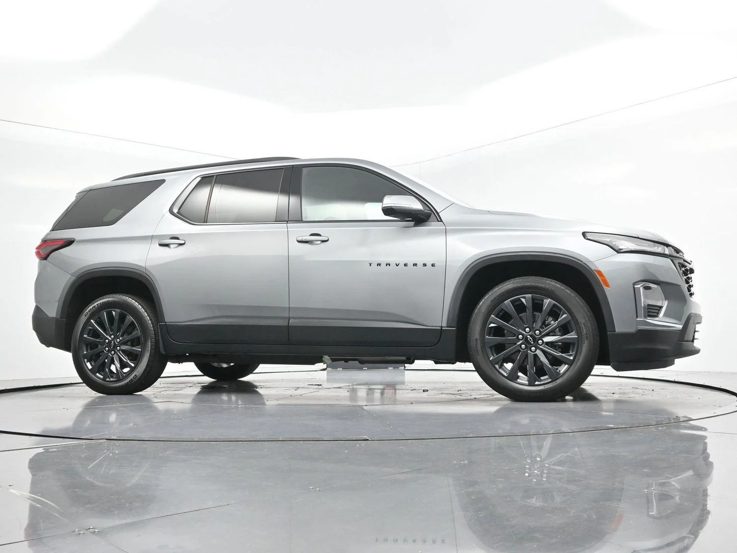 Used 2023 Sterling Gray Metallic Chevrolet RS image 41
