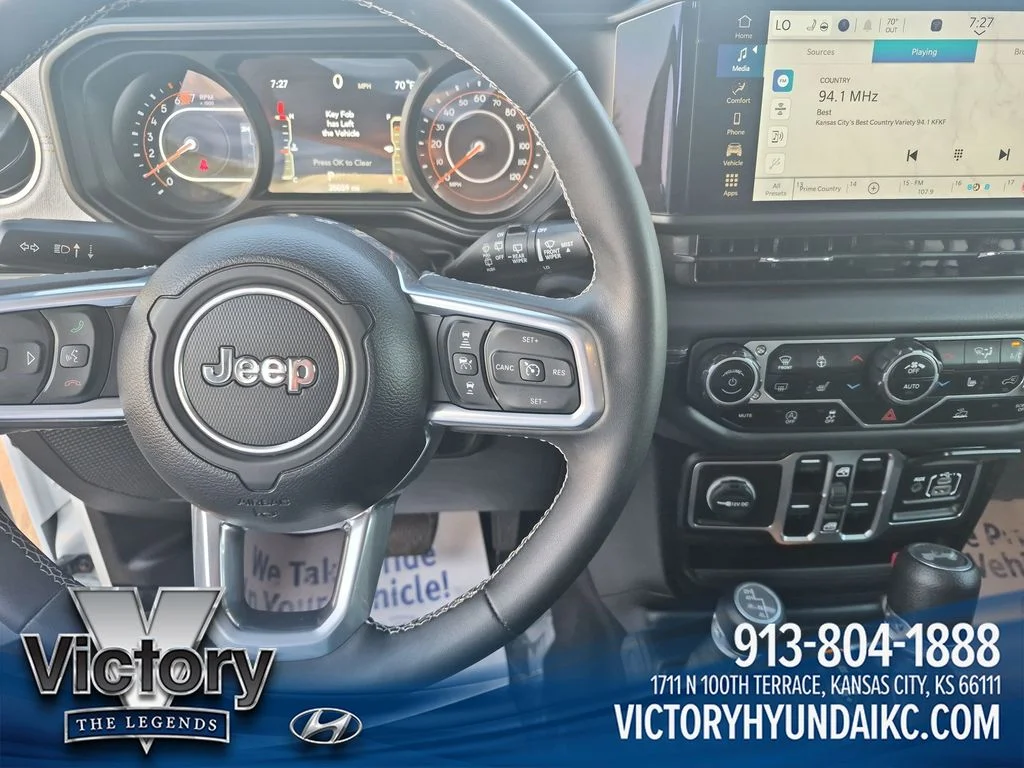 Used 2025 White Jeep Sahara image 13