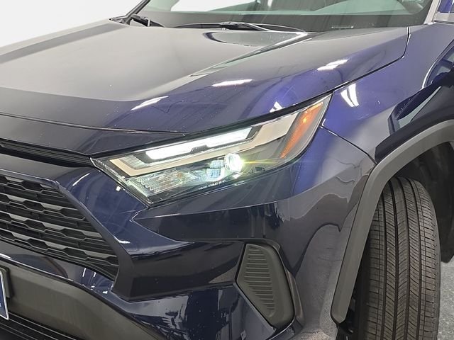 Certified Used 2025  Toyota XLE image 27