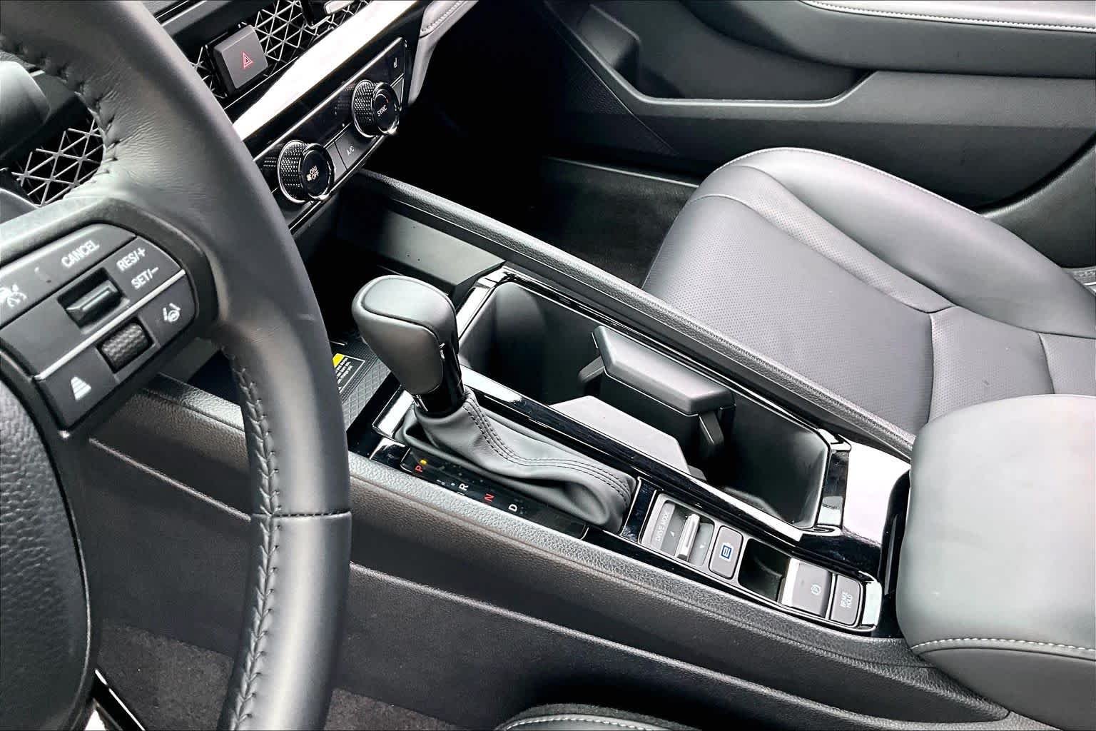 Used 2025 Platinum White Pearl Honda Sport-L image 16
