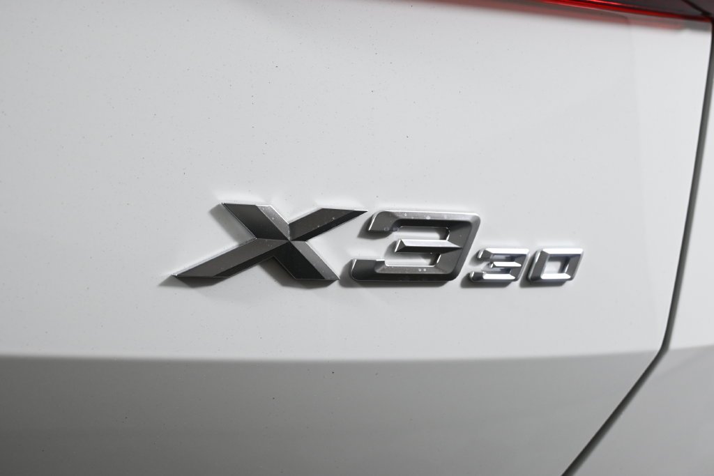Used 2026 White BMW 30 xDrive image 39