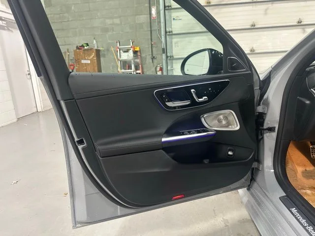 New 2026  Mercedes-Benz C 300 image 10