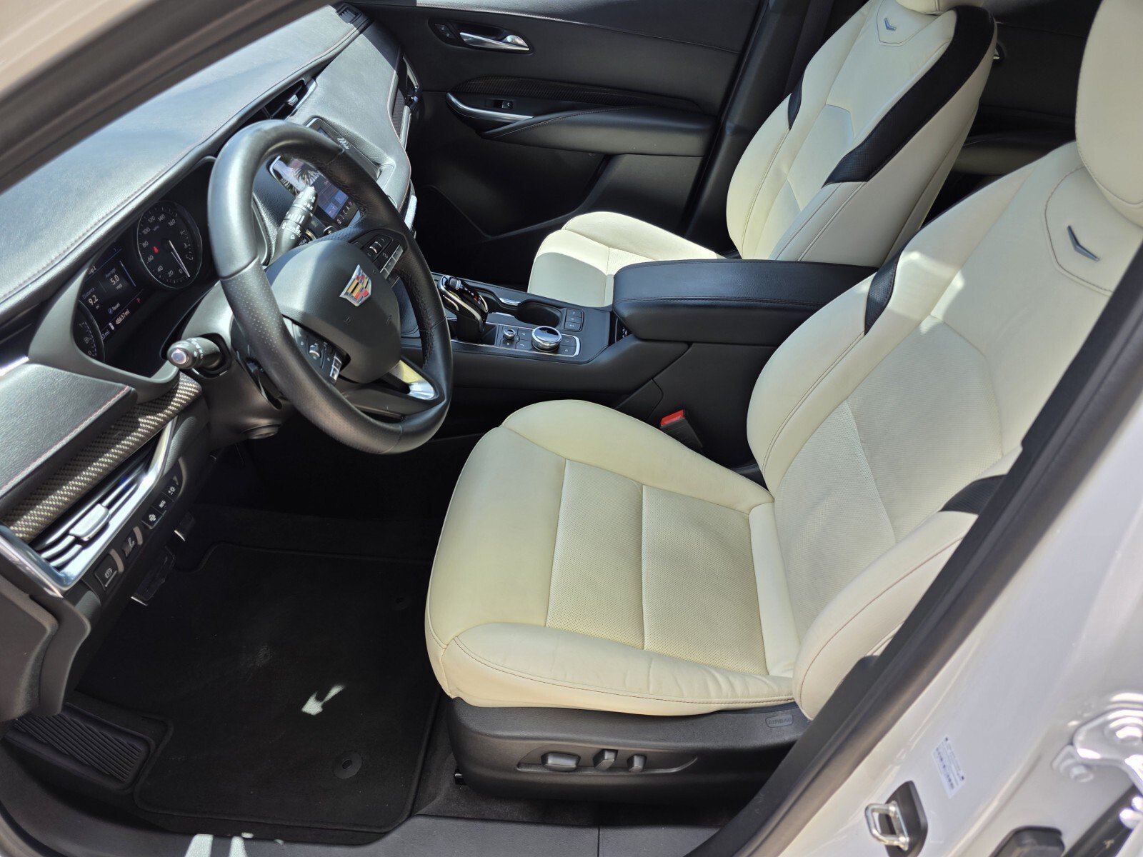 Used 2022 Crystal White Tricoat Cadillac FWD Sport image 10
