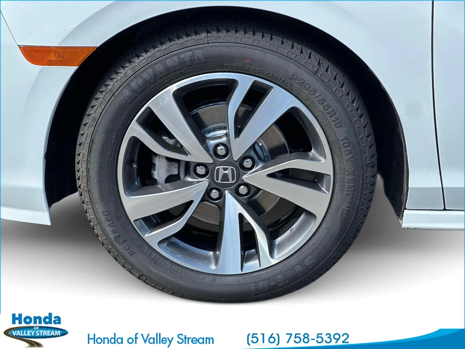 Certified Used 2023 Platinum White Pearl Honda Touring image 8