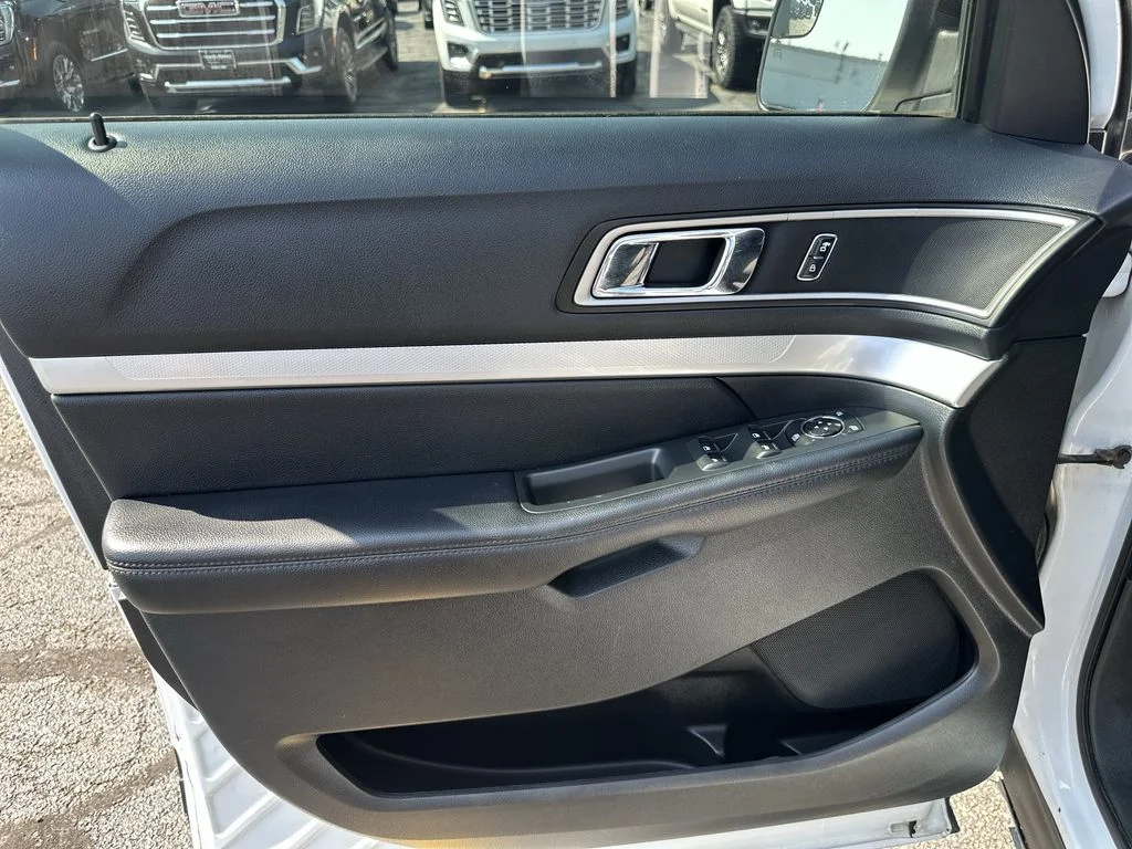 Used 2016 White Ford XLT image 18