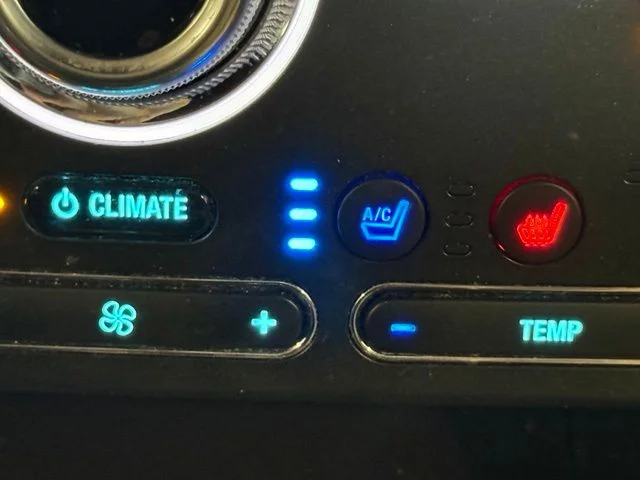 Used 2018 White Ford Limited image 30