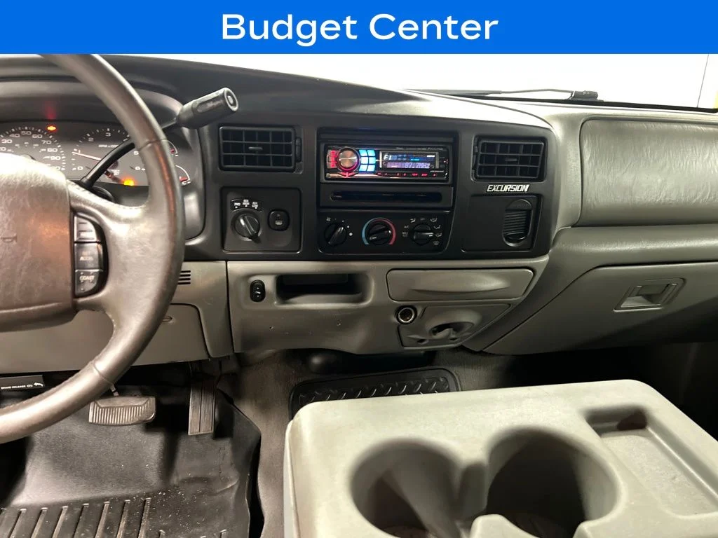 Used 2005 Red Ford XLS image 12