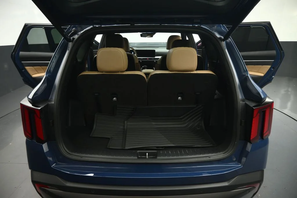 Certified Used 2025 Black Kia X-Line SX Prestige image 63