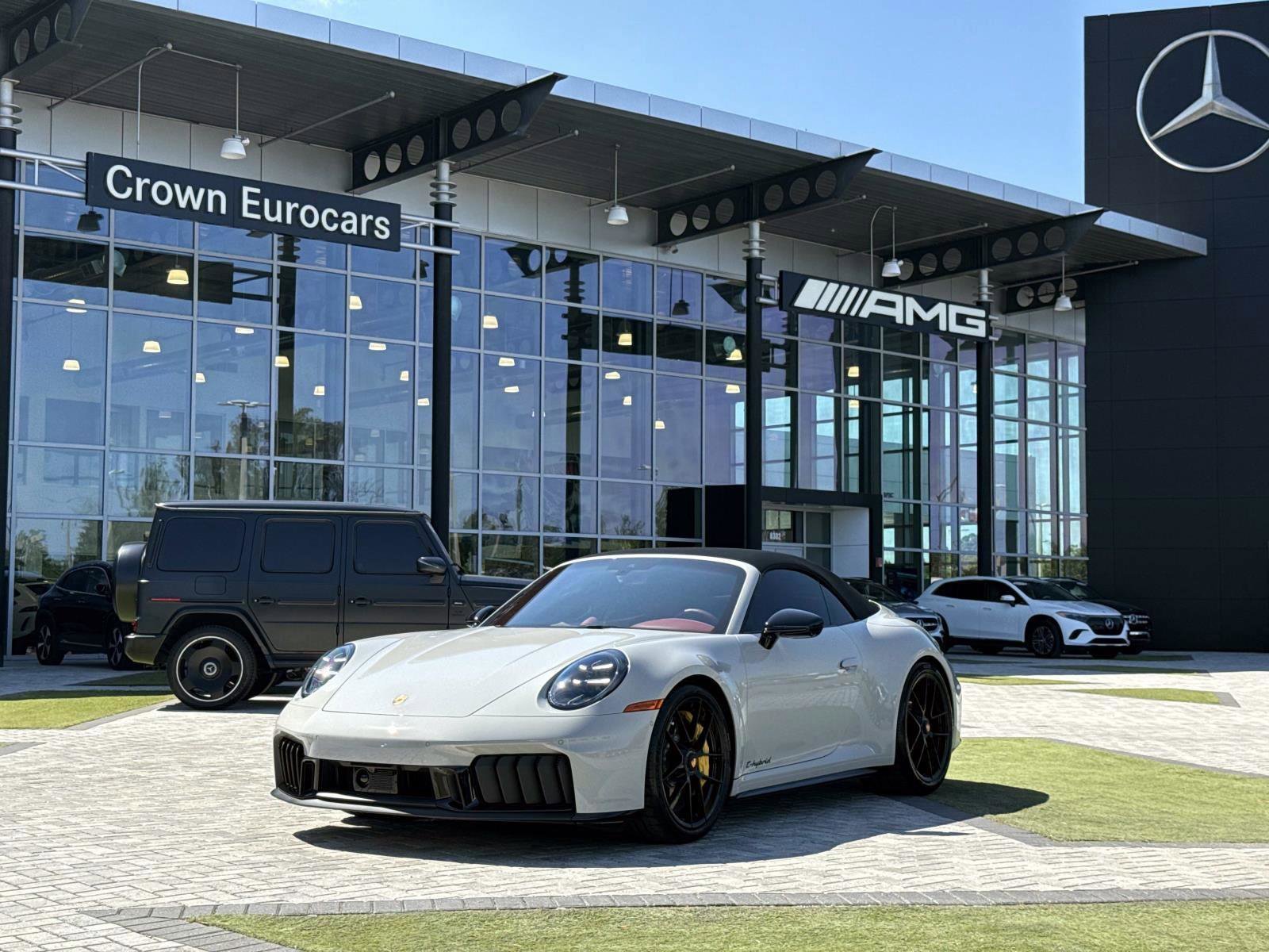 2025 Porsche 911 Carrera 4 GTS Cabriolet's photo