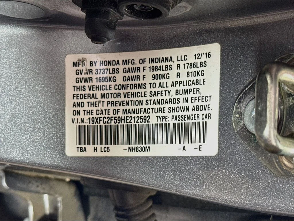 Used 2017 Lunar Silver Metallic Honda LX image 29